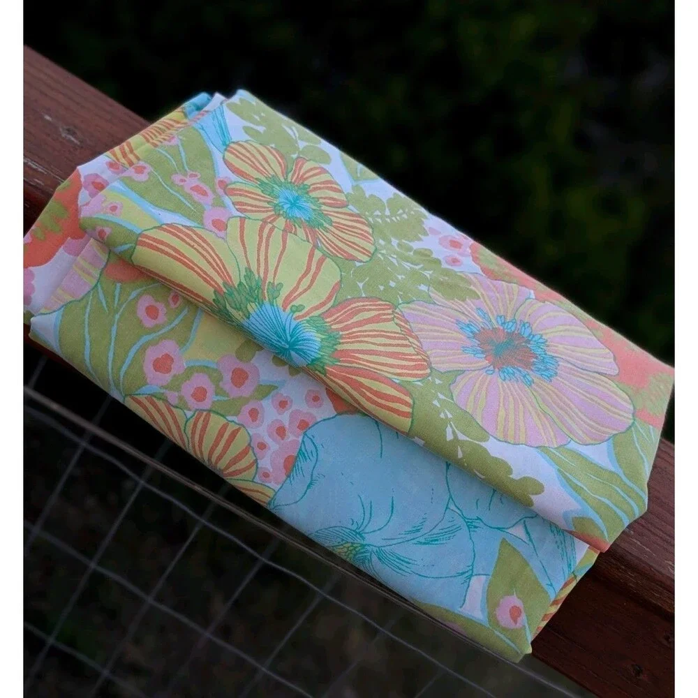 Vintage Springmaid Wondercale Queen Flat sheet 1970s Retro Floral Rajah Garden
